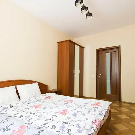 2-Ух Комнатная Квартира С Двумя Спальнями По Пр. Независимости 13 Apartament